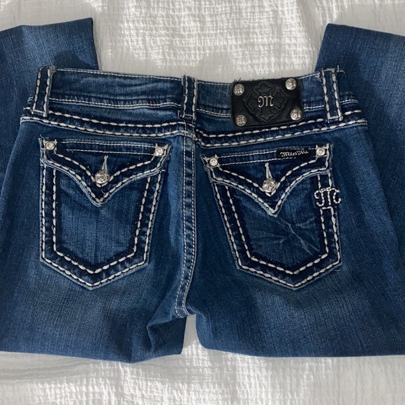 Miss Me Jeans - Picture 1 of 11